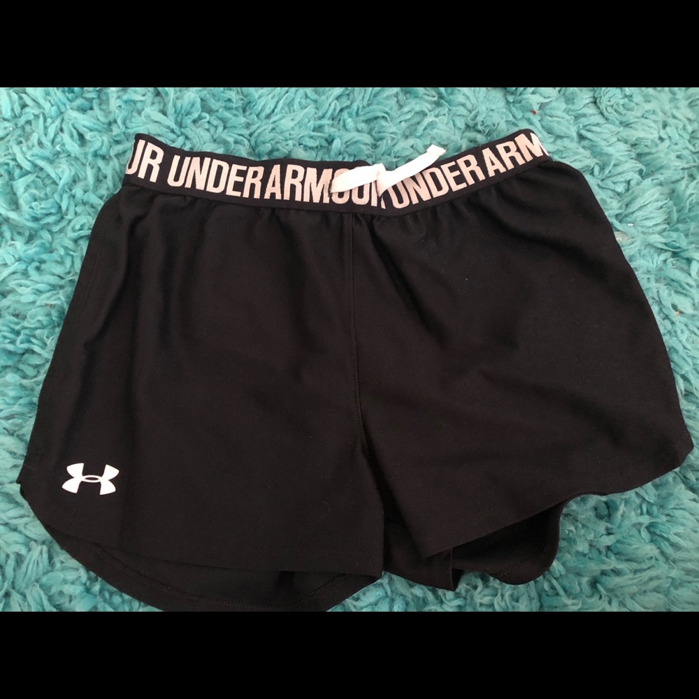 Under Armor black nike shorts